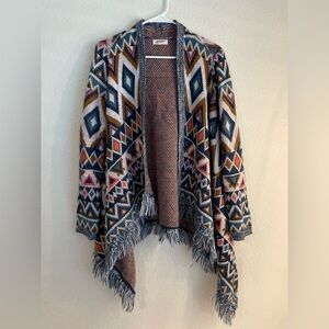 Arizona Jean Company women’s Multicolor Geometric fringe sweater size L